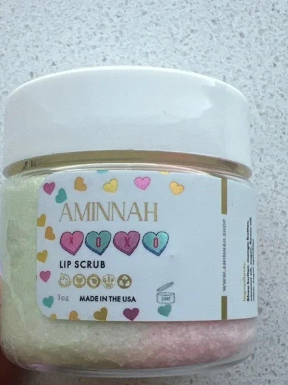 AMINNAH XOXO Lip Scrub